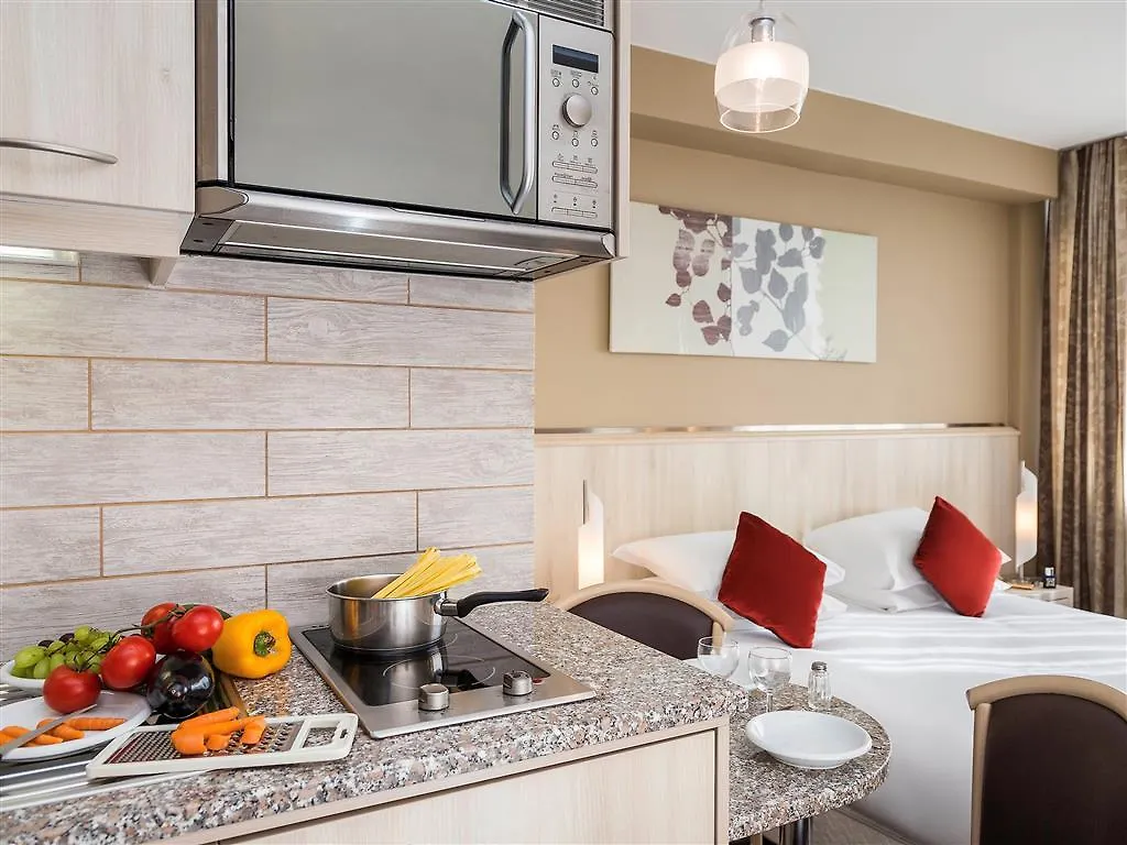 Aparthotel Adagio Geneve Mont-Blanc 3*, Ženeva