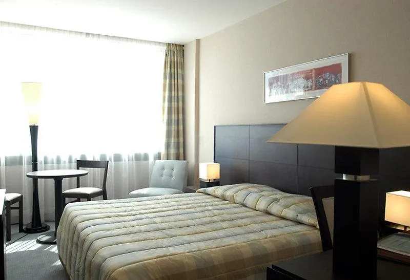 Aparthotel Adagio Geneve Mont-Blanc 3*, Ginebra
